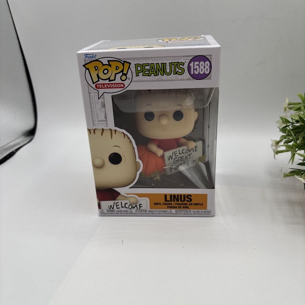 Pop Linus Vinyl Figure It's the Great Pumpkin Charlie Brown #1588 New Gift Boy